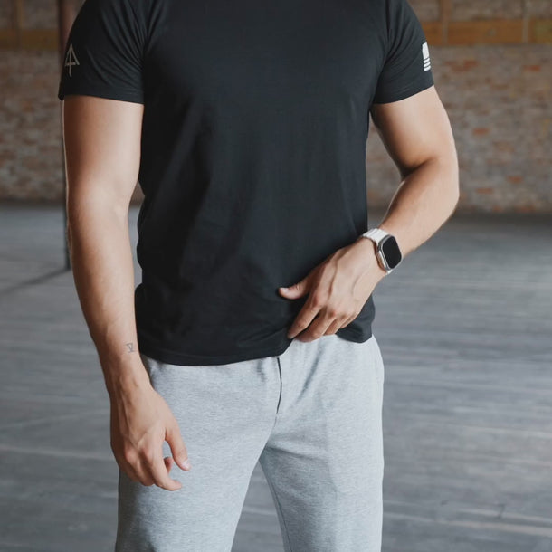 Carrier Sweatpants Mk.II - Video #color_carbon-grey
